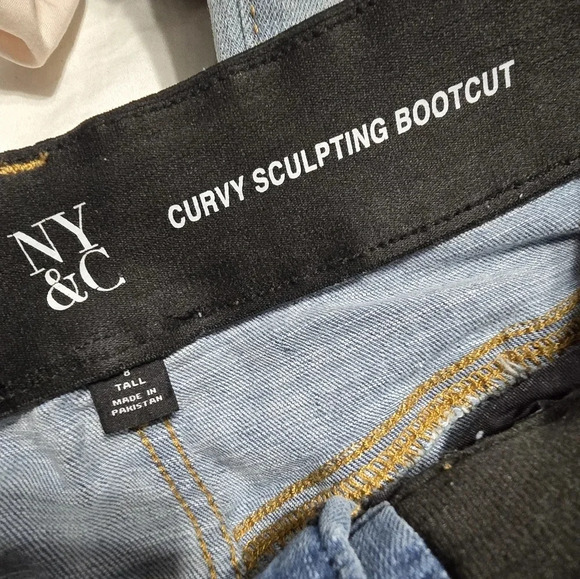 NY&Co Curvy Sculpting Bootcut Flare Jeans in Light Wash, High-Rise, EUC! - Picture 9 of 11